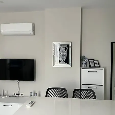 Camelia 8 Apartment *